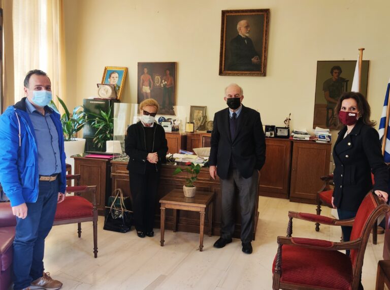 Πρόγραμμα στήριξης των ατόμων με άνοια από τον δ. Ηρακλείου και την Εταιρεία Alzheimer «Αλληλεγγύη»