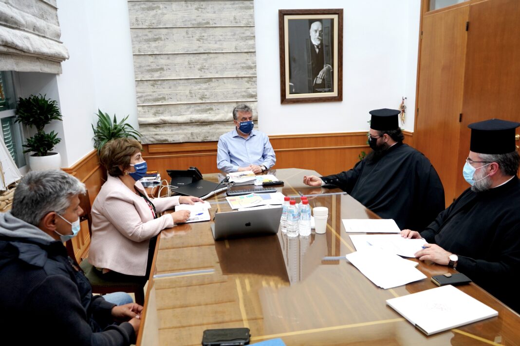 Συνάντηση Περιφερειάρχη Κρήτης με τον Μητροπολίτη Πέτρας & Χερρονήσου