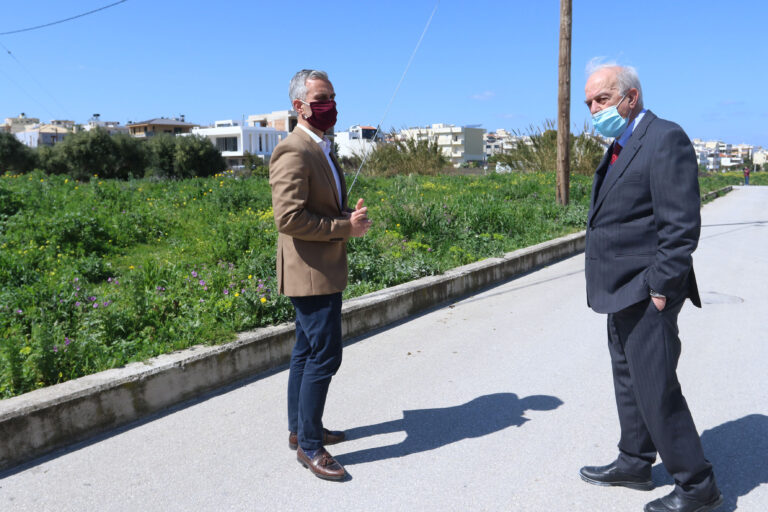 Τον χώρο όπου θα δημιουργηθεί το Πάρκο Ερυθραίας επισκέφθηκε ο Δήμαρχος Ηρακλείου