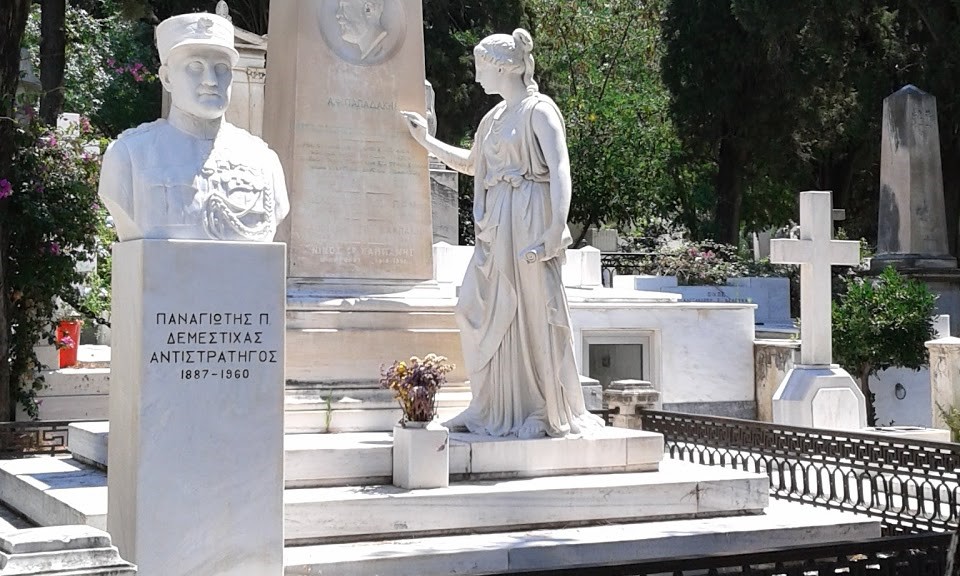 Γ. Στεφανάκης για τον τάφο του Α. Φ. Παπαδάκη: «Δεν θα επιτρέψουμε καμία βεβήλωση»