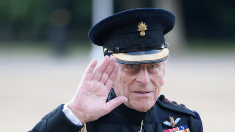 Πρίγκιπας Φίλιππος: Το τελευταίο τηλεφώνημα του Κάρολου μία μέρα πριν πεθάνει