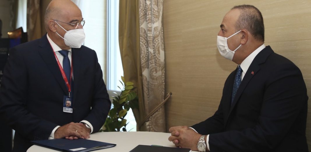 Ελλάδα – Τουρκία: Υπό προϋποθέσεις η συνάντηση του Δένδια με Τσαβούσογλου