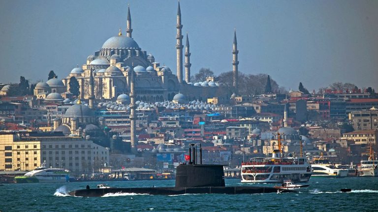 Πούτιν: «Ξέκοψε» στον Ερντογάν την κατάργηση της Συνθήκης του Μοντρέ