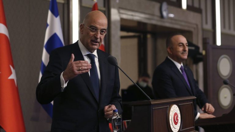 Νίκος Δένδιας: Να μην κρύψουμε τις ελληνοτουρκικές διαφορές κάτω από το χαλί