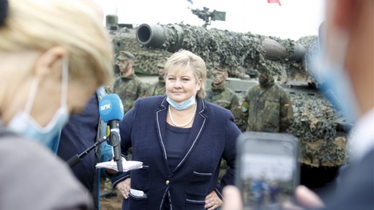 Η πρωθυπουργός της Νορβηγίας έκανε κορωνο-πάρτι και της επιβλήθηκε πρόστιμο