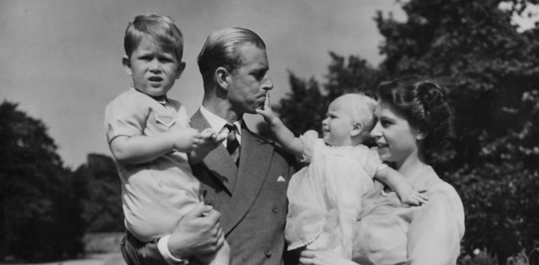 Πρίγκιπας Φίλιππος: Γιατί δεν επισκέφθηκε με τη βασίλισσα Ελισάβετ ποτέ επίσημα την Ελλάδα