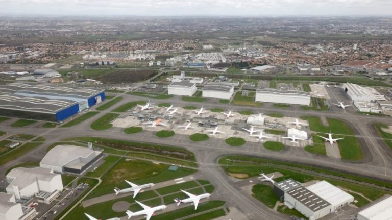 Παρίσι: Αναστέλλονται «μέχρι νεωτέρας» όλες οι πτήσεις μεταξύ Βραζιλίας και Γαλλίας