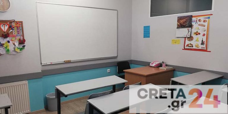 Παπαθανάσης: Πρόταση για άνοιγμα φροντιστηρίων -Τι θα γίνει με τις οργανωμένες παραλίες