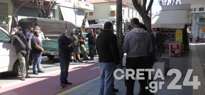 Κρήτη: Μηχανοκίνητη διαμαρτυρία από τους παραγωγούς των λαϊκών αγορών (εικόνες)