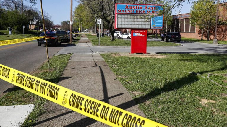 ΗΠΑ – Τενεσί: Πυροβολισμοί σε σχολείο με έναν νεκρό και έναν τραυματία