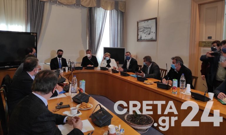 Κρήτη – Δασικοί χάρτες: Οι αγρότες αναστέλλουν τις κινητοποιήσεις τους μετά τις δεσμεύσεις Σκρέκα