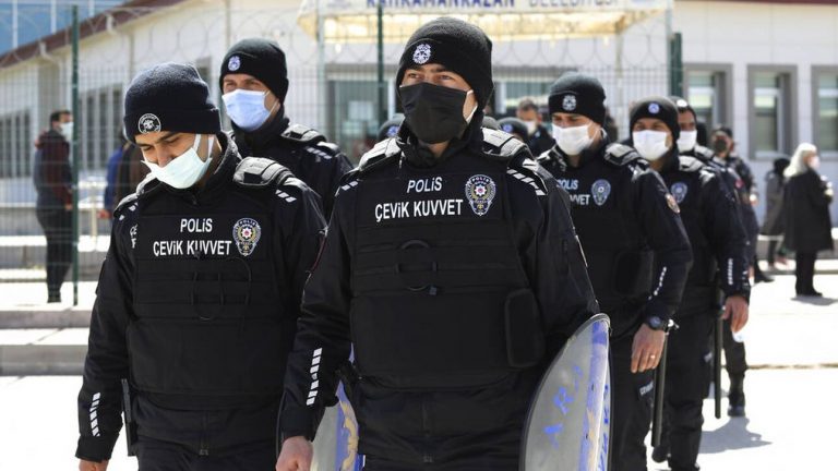 Τουρκία: «Βρέχει»… ισόβια για τους στρατιωτικούς που κατηγορούνται ως πραξικοπηματίες