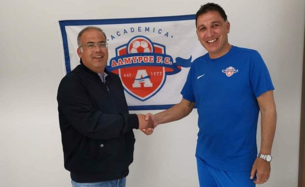 Με Βολονάκη στον πάγκο