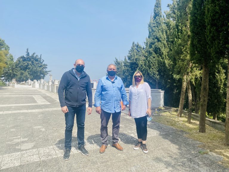Ηράκλειο: Συνεχίζονται οι δράσεις καθαριότητας και ευπρεπισμού των δημοτικών κοιμητηρίων