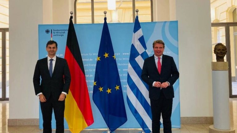 Θεοχάρης από Βερολίνο: Η χώρα μας είναι από τις πλέον έτοιμη για ασφαλείς διακοπές