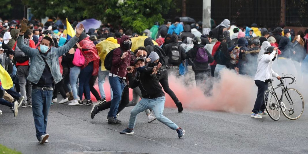 Κολομβία: Τουλάχιστον 17 νεκροί και πάνω από 800 οι τραυματίες στις διαδηλώσεις κατά της φορολογικής μεταρρύθμισης