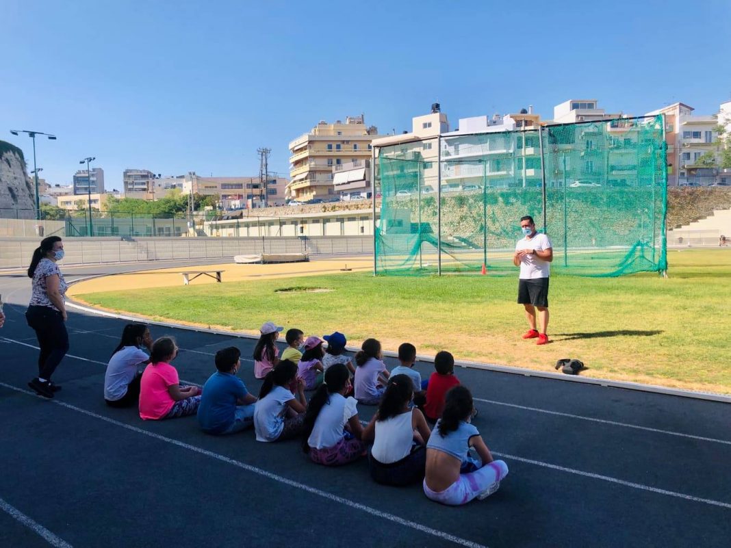 Μικροί μαθητές ξεναγήθηκαν στο στάδιο Ελευθερίας (ΦΩΤΟΓΡΑΦΙΕΣ)