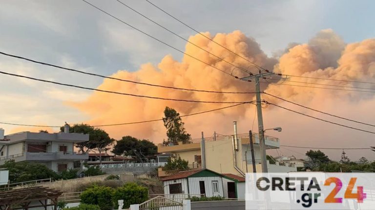 Εικόνες καταστροφής από τη φωτιά στο Σχίνο Κορινθίας – «Ζήσαμε τον απόλυτο εφιάλτη», λένε οι κάτοικοι