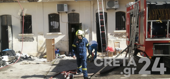 Κρήτη: Εικόνες καταστροφής από τη φωτιά στη Δημοτική Αγορά – Για έκρηξη μιλούν οι καταστηματάρχες