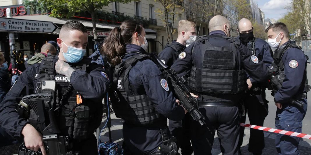 Συμβούλιο της Ευρώπης: Ανησυχούν για την κακομεταχείριση των κρατουμένων στη Γαλλία