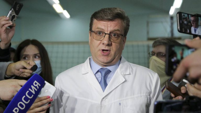 Ρωσία: Μυστηριώδης εξαφάνιση του γιατρού που κούραρε τον Ναβάλνι στη Σιβηρία