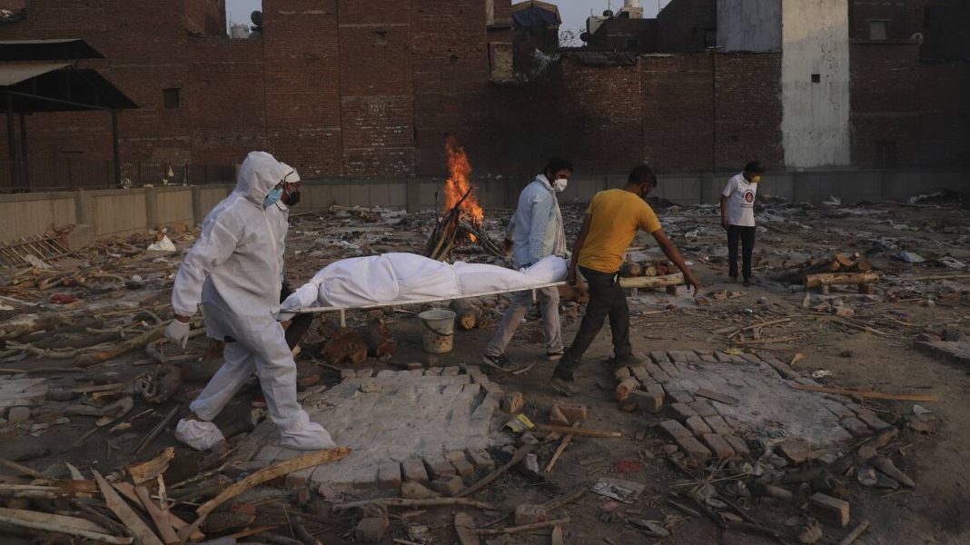 Ινδία -κορωνοϊός: Πάνω από 25 εκατ. κρούσματα συνολικά – «Μαύρο» ρεκόρ με 4.239 θανάτους σε 24 ώρες