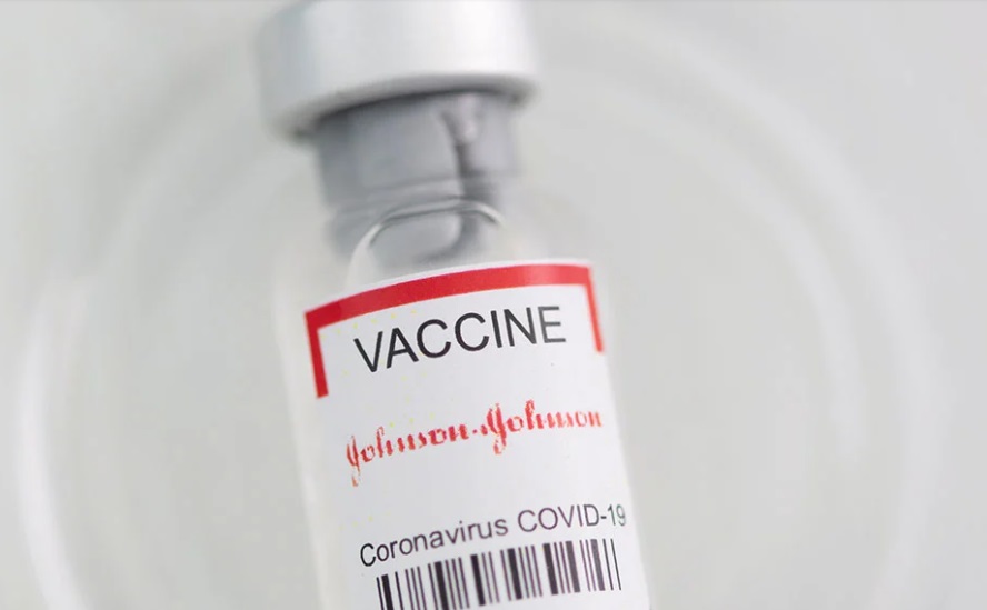 Johnsοn & Johnson: Νέο «ψαλίδι» στις παραδόσεις εμβολίων προς E.E