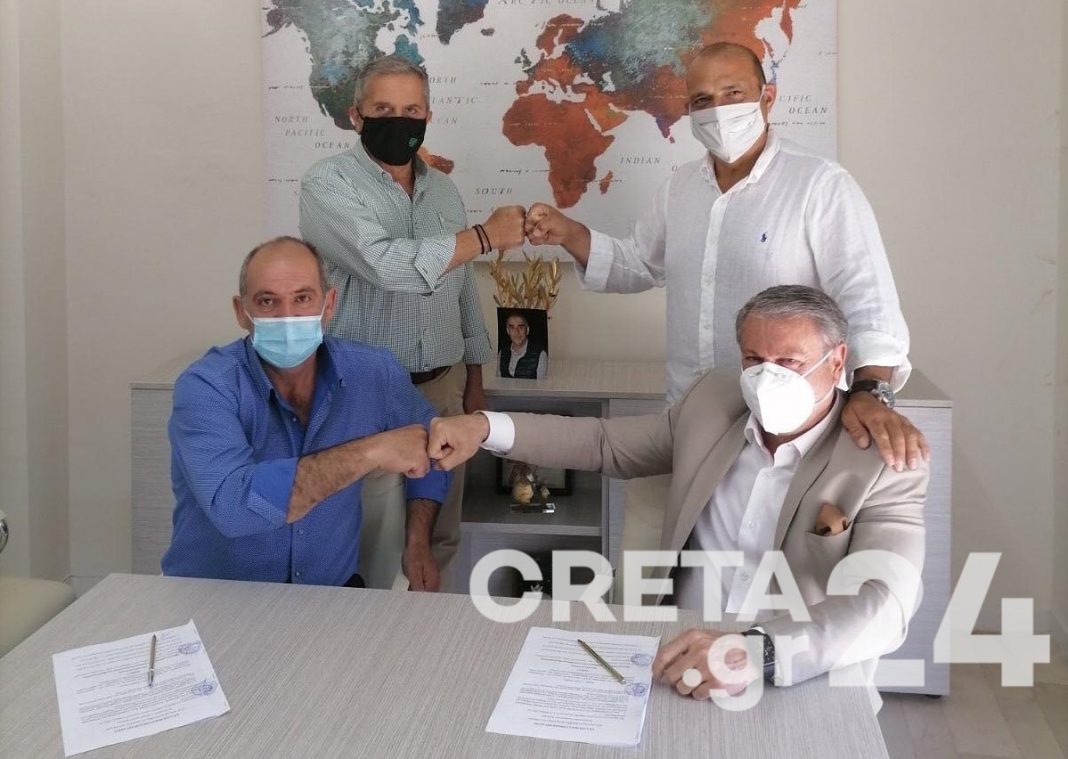 «Λευκός» καπνός για Τουριστικούς Πράκτορες και οδηγούς λεωφορείων – Υπέγραψαν τη νέα ΣΣΕ