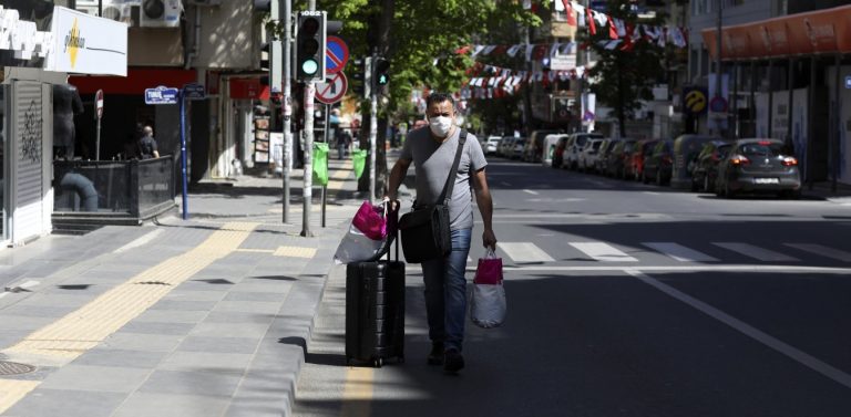 Τουρκία: 79 νεκροί και πάνω από 22.300 νέα κρούσματα