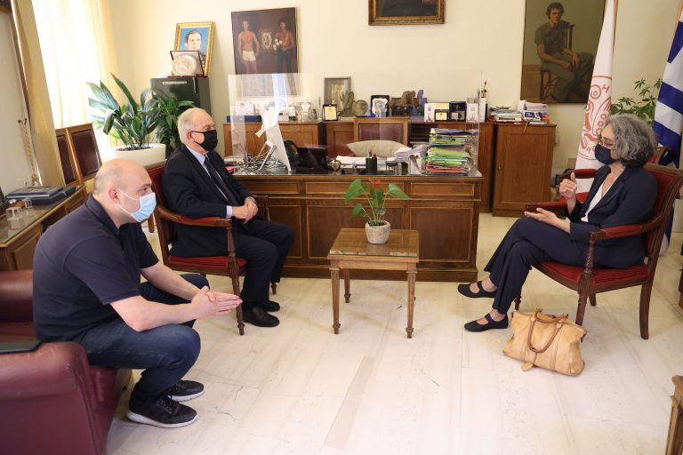 Με τη νέα πρόεδρο του ΣΕΓΑΣ συναντήθηκε ο Β. Λαμπρινός
