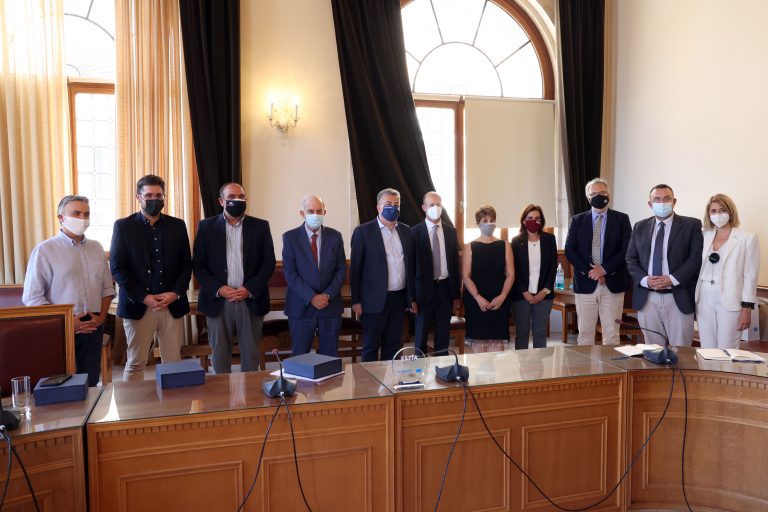 Ο Δήμος Χανίων βραβεύτηκε από την Ύπατη Αρμοστεία του ΟΗΕ για το πρόγραμμα φιλοξενίας προσφύγων