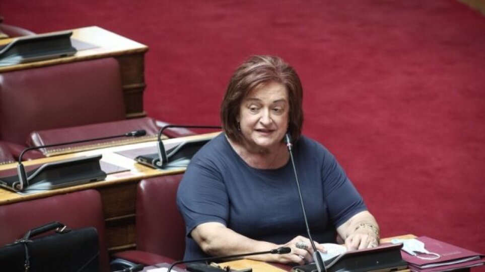 Μαριέττα Γιαννάκου: Παρουσίασε επιβάρυνση – Μεταφέρθηκε στο 251 ΓΝΑ στην Αθήνα