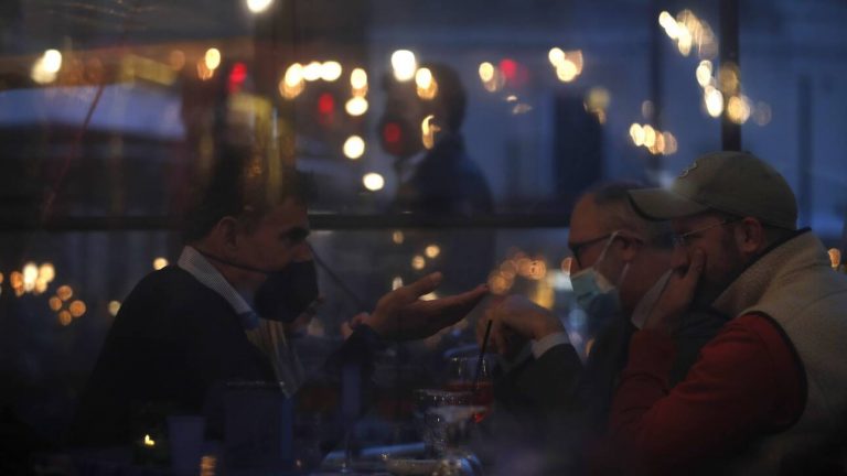 Ιταλία: Θα παύονται οι εκπαιδευτικοί που δεν έχουν πιστοποιητικό εμβολιασμού