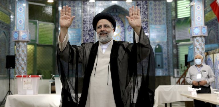 Εκλογές στο Ιράν: Νικητής ο υπερσυντηρητικός Εμπραχίμ Ραϊσί