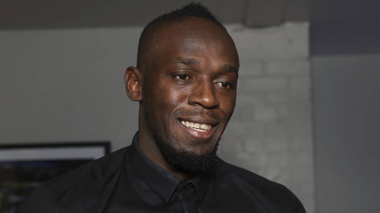 Ο Γιουσέιν Μπολτ έγινε ξανά πατέρας: Η οικογενειακή φωτογραφία και τα συμβολικά ονόματα των διδύμων