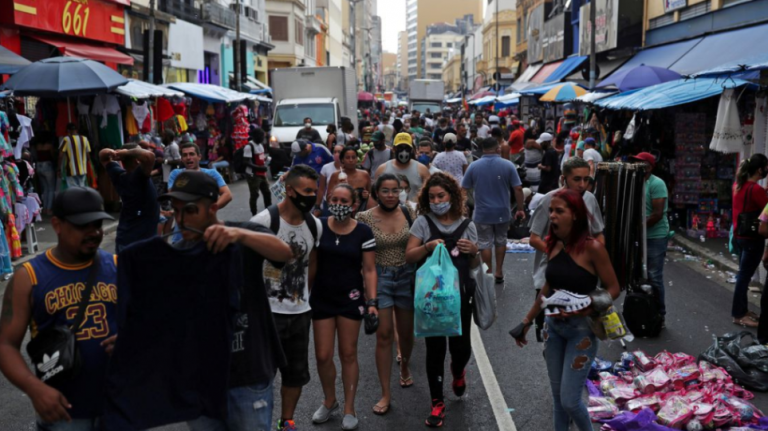Βραζιλία: Τέλος η υποχρεωτική χρήση μάσκας σε αεροδρόμια και πτήσεις