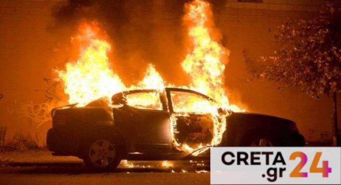 Πέντε οχήματα «λαμπάδιασαν», αυτοκίνητο τυλίχθηκε στις φλόγες