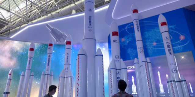 Η Κίνα εκτοξεύει επανδρωμένη αποστολή προς τον διαστημικό της σταθμό