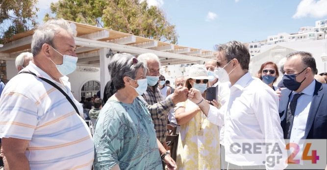Στην Αστυπάλαια ο Μητσοτάκης – Παράθυρο για μείωση του ΦΠΑ στα νησιά