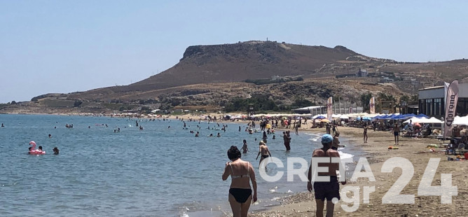 «Aνάσες δροσιάς» στις κοντινές παραλίες για όσους έμειναν στο Ηράκλειο