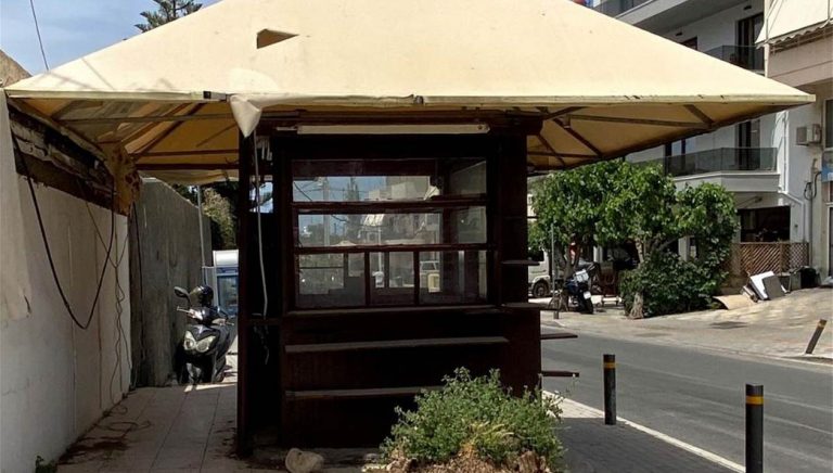 Κρήτη: Απομάκρυνση περιπτέρου από την οδό Κριάρη