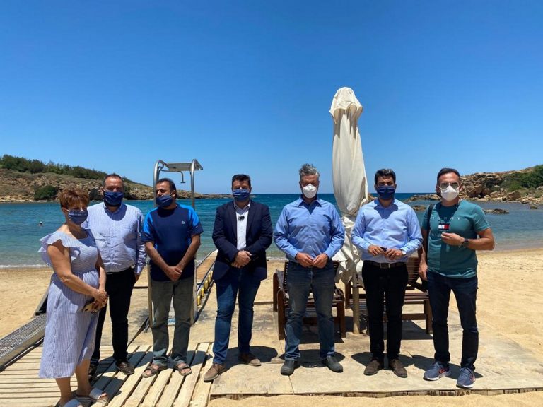 Κρήτη: Τοποθετούνται τα SeaTrac για την αυτόνομη πρόσβαση ΑΜΕΑ στη θάλασσα