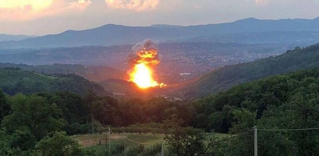 Σερβία: Ισχυρή έκρηξη σε εργοστάσιο πυρομαχικών – Τρεις τραυματίες