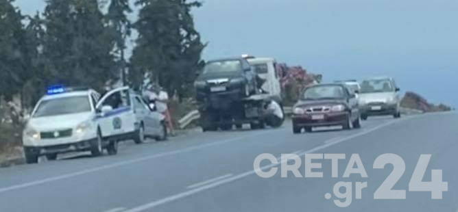 Τροχαίο στο Ηράκλειο – Συγκρούστηκαν δύο αυτοκίνητα