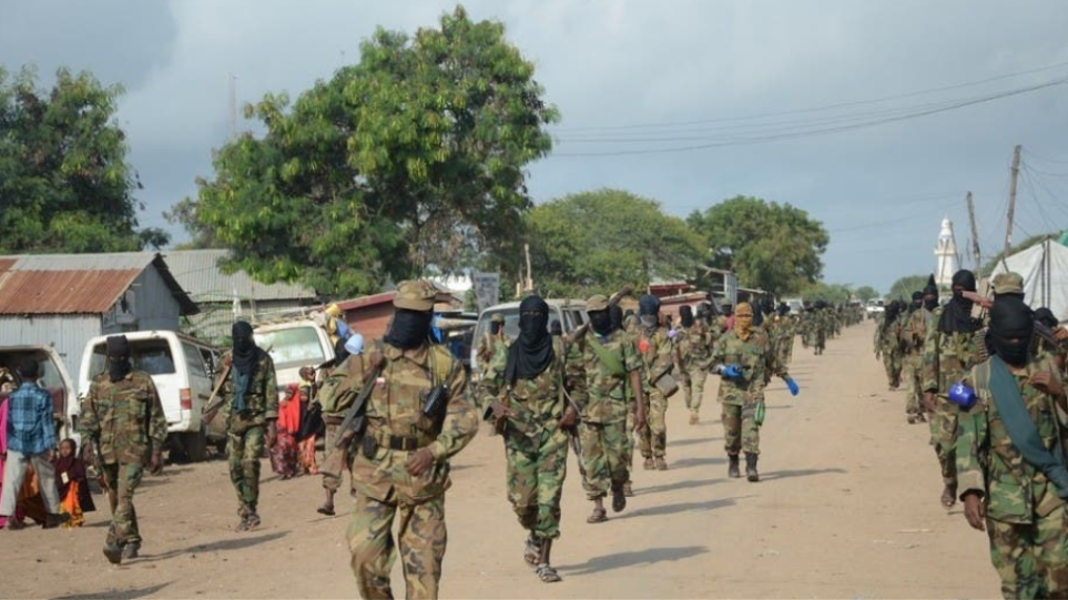 Σομαλία: Τουλάχιστον 12 νεκροί σε επίθεση τζιχαντιστών εναντίον βάσης του στρατού