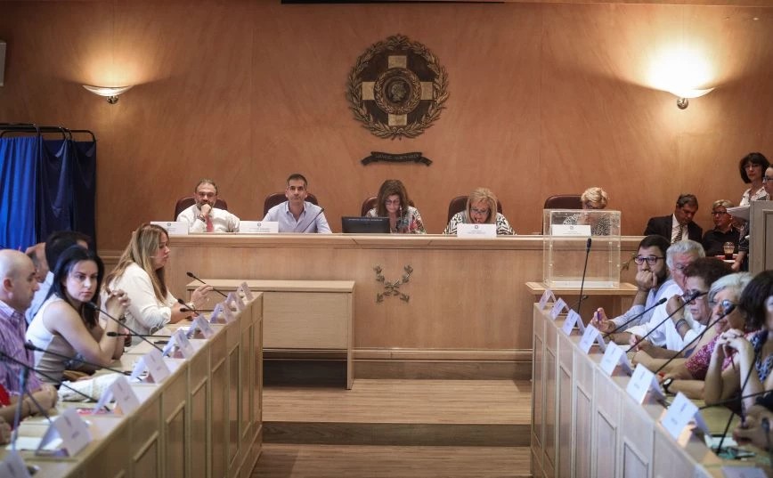 Υπεξαίρεσαν μεγάλο χρηματικό ποσό από σχολική επιτροπή και το έπαιξαν… σε στοίχημα