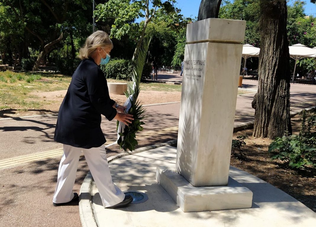 Ηράκλειο: Επιμνημόσυνη δέηση στην Προτομή του Μηνά Γ. Γεωργιάδη
