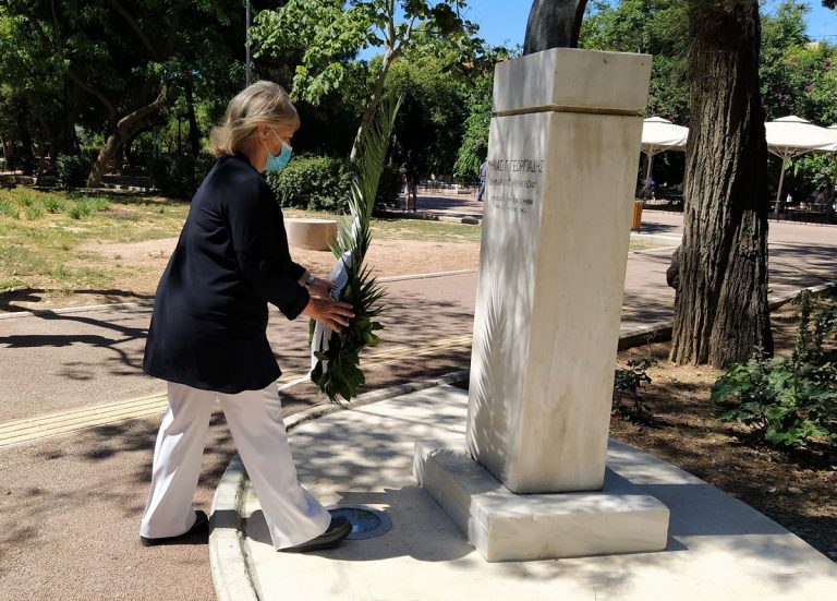 Ηράκλειο: Επιμνημόσυνη δέηση στην Προτομή του Μηνά Γ. Γεωργιάδη