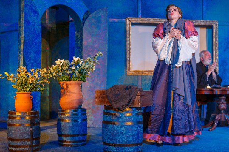 Περιοδεύει στην Κρήτη η θεατρική παράσταση «Αθάνατες»