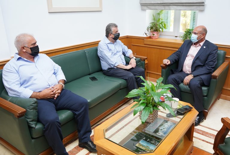 Με τον πρόεδρο του ΕΚΑΒ συναντήθηκε ο Περιφερειάρχης